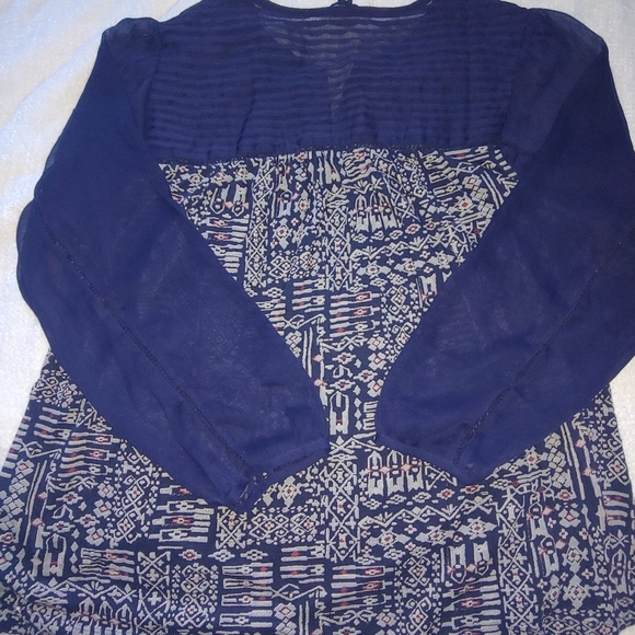 EUC Plus Size Lucky Brand Mixed Media Navy Abstract Print Blouse - Size 2X - Picture 10 of 11